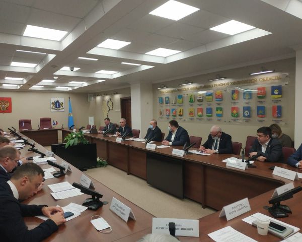 Губернатор Сергей Морозов назвал приоритетные законопроекты первого квартала 2021 годам