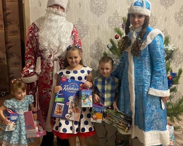 «В Новый год – без Юрзабот!». Ульяновские юристы поздравили ребят из многодетных семей