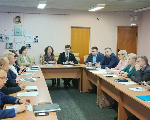 В Ульяновске обсудили систему защиты школьных учителей