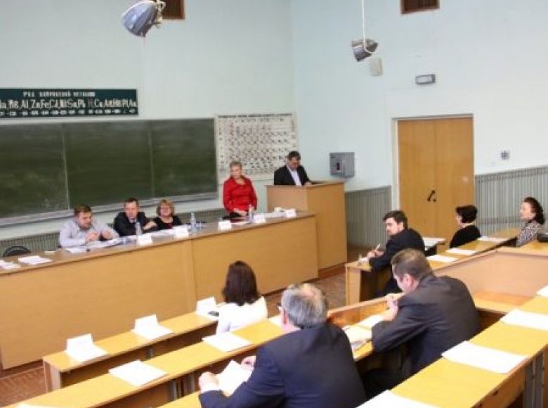 В Ульяновске участники дискуссионной площадки «Участвуем в принятии решений» узнали, как грамотно проводить «нулевые» чтения проектов нормативных актов