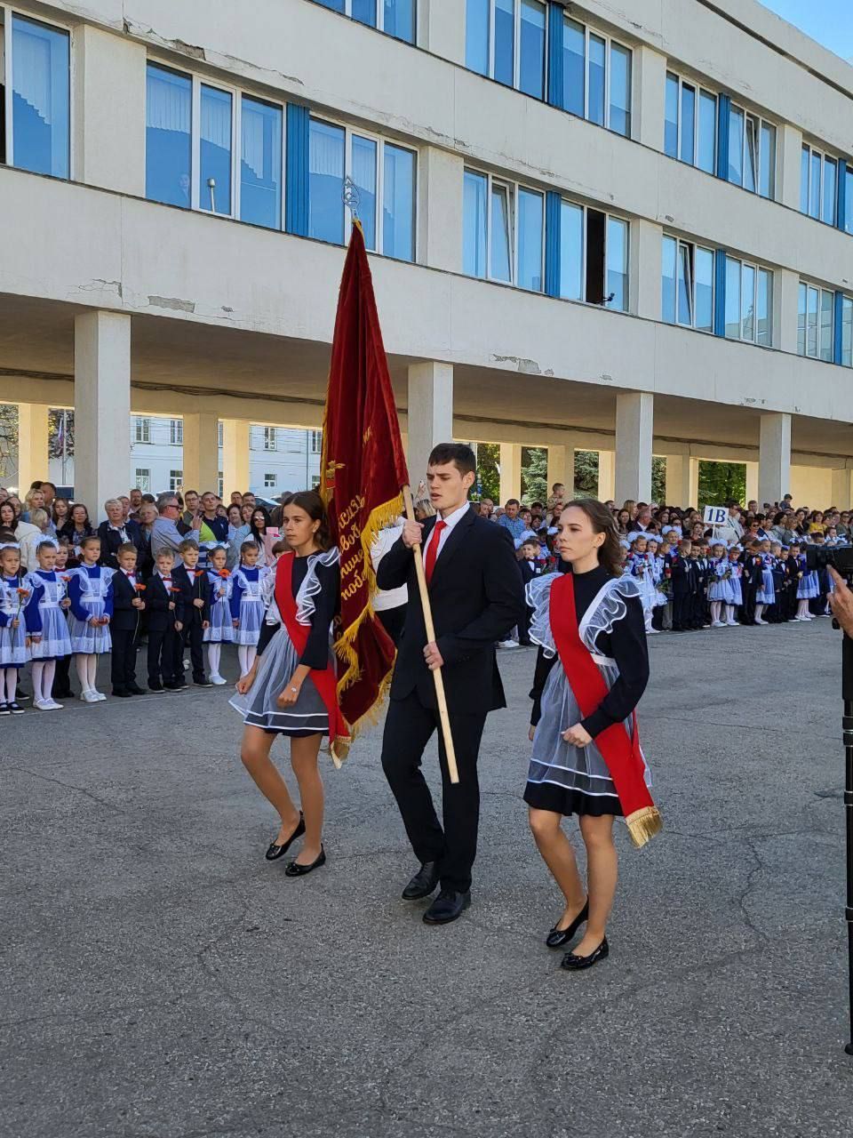 Член Правления Ассоциации юристов России принял участие в открытии торжественной линейки, посвящённой Дню знаний