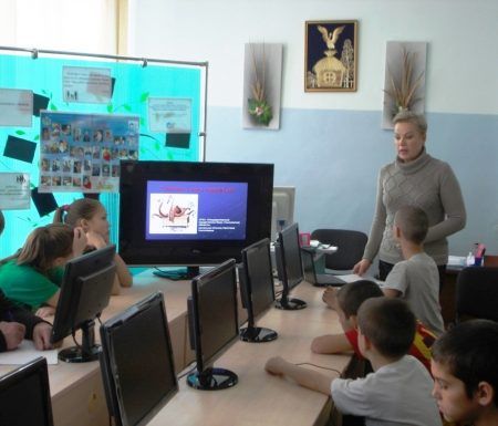 Член Совета регионального отделения Светлана Ильина провела в детском доме «Гнездышко» урок в рамках Международного дня борьбы с коррупцией