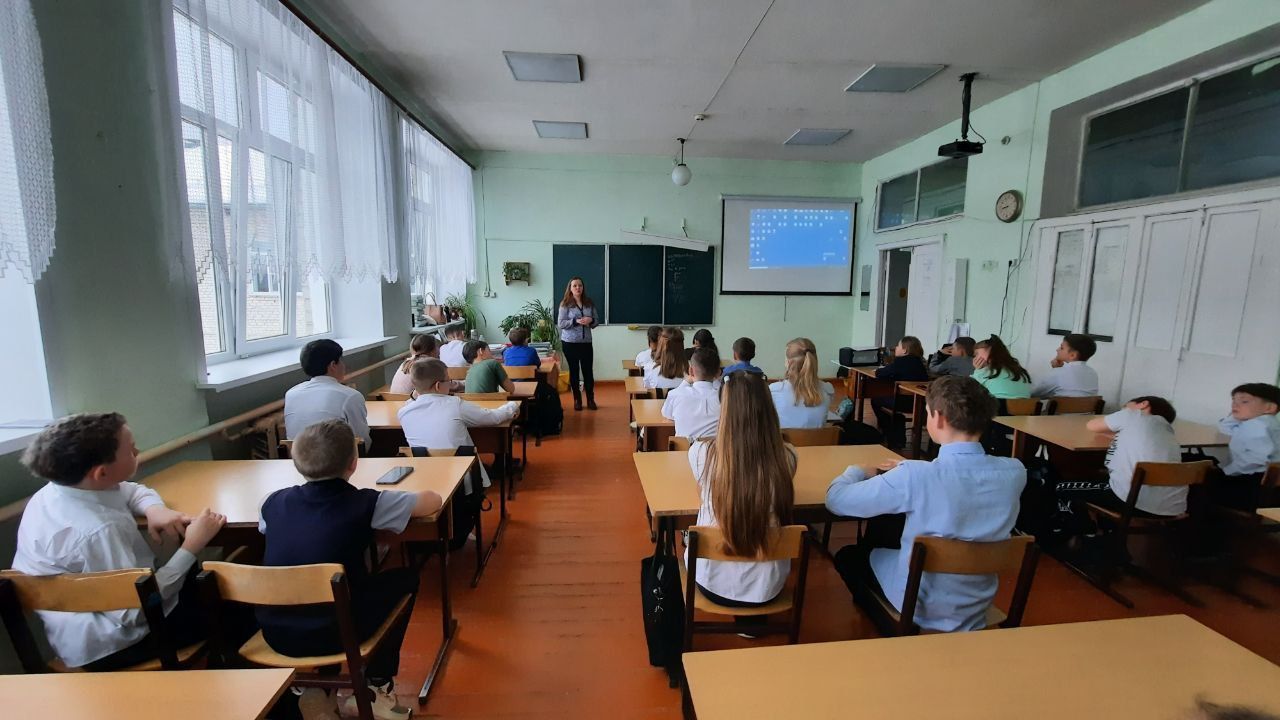 Члены Ульяновского реготделения провели серию правовых мероприятий для школьников