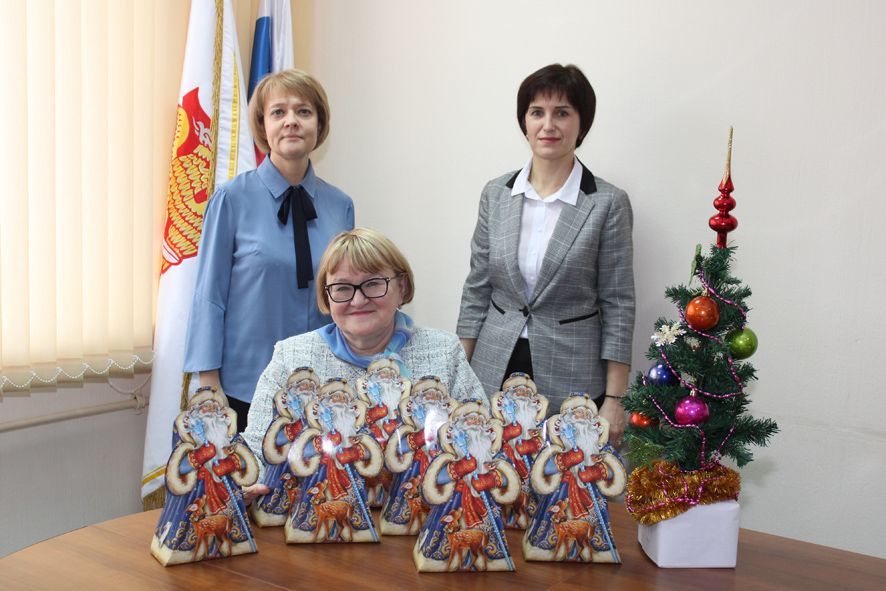 Нотариальная палата Ульяновской области поздравила воспитанников подшефных детских домов с наступающими новогодними праздниками
