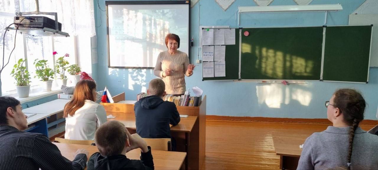 Представители Ульяновского реготделения провели ряд юридических лекций для юных жителей региона