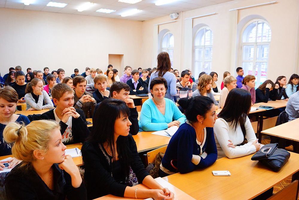 Студенты юридического факультета УлГУ встретились с представителями УМВД России по Ульяновской области