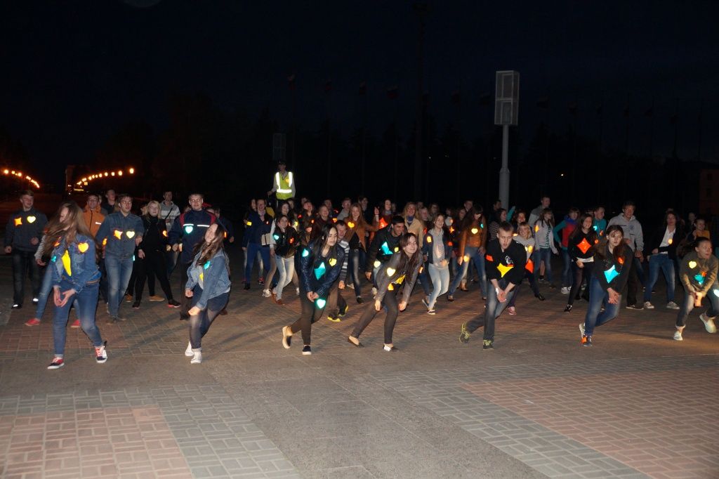 Ульяновское студенческое сообщество поддержало Всероссийский флэшмоб «Будь ярким! Стань заметным!»