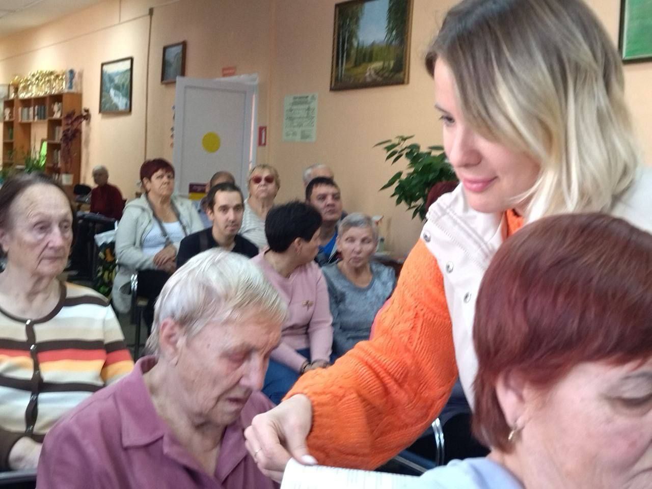 Ульяновские юристы провели мероприятия, посвященные Дню пожилого человека и борьбе с финансовыми мошенниками
