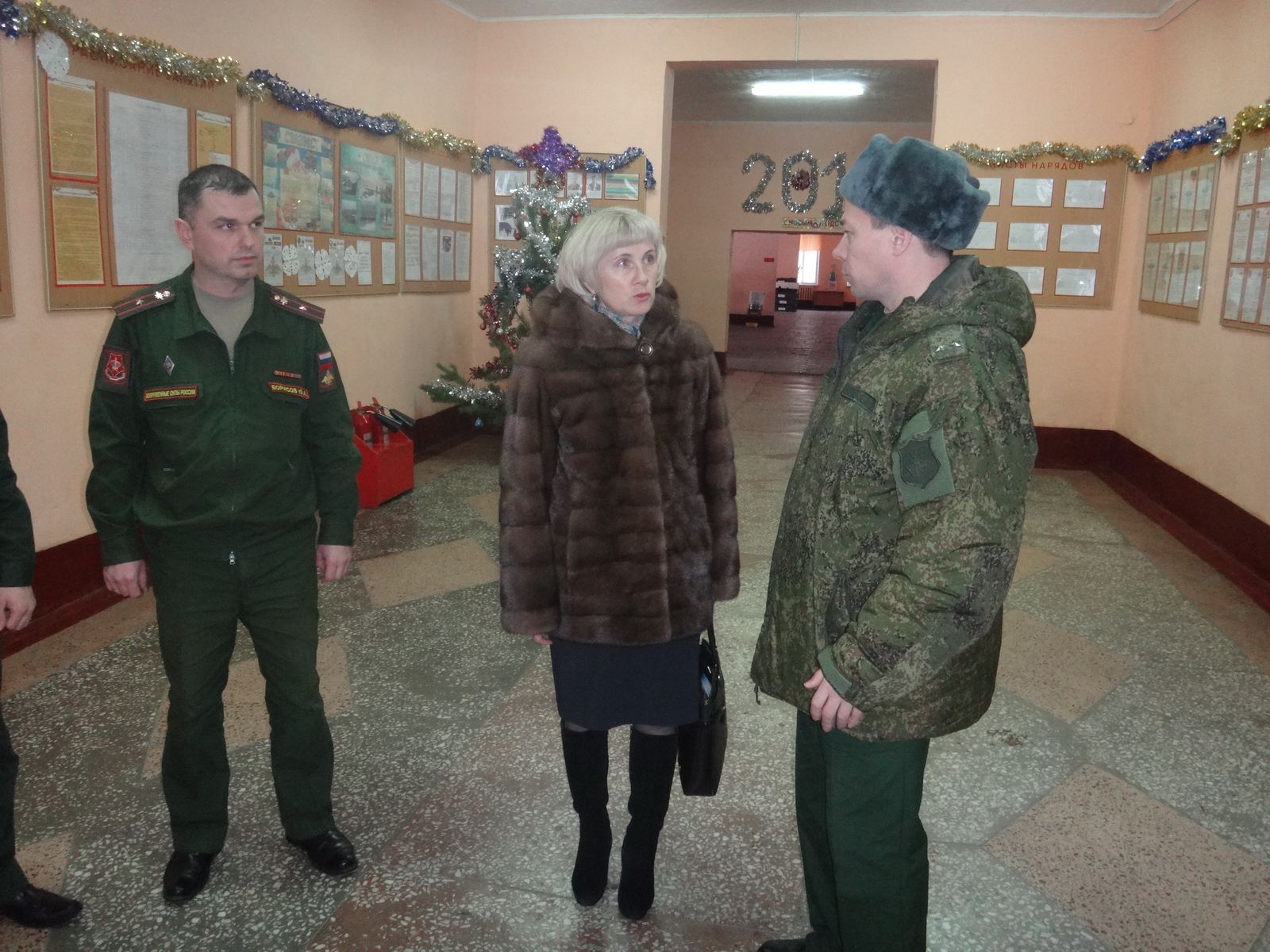 Уполномоченный по правам человека в Ульяновской области Людмила Крутилина посетила Межвидовый региональный учебный центр войск связи