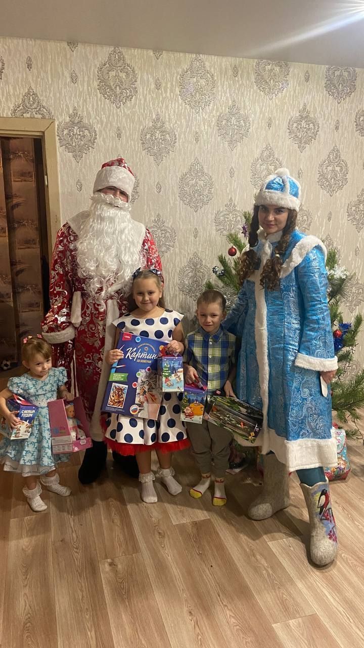 «В Новый год – без Юрзабот!». Ульяновские юристы поздравили ребят из многодетных семей