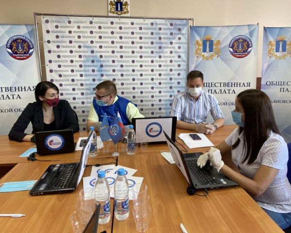 День голосования: ульяновские юристы консультируют наблюдателей и отслеживают фейки