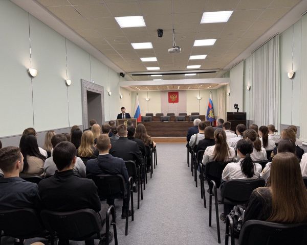 День открытых дверей: сотрудники прокуратуры Ульяновской области провели встречу с будущими юристами
