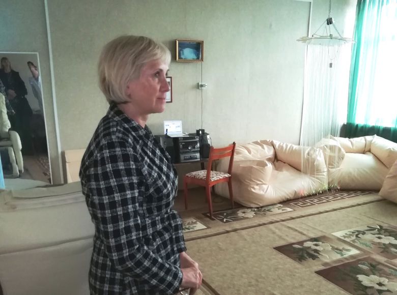 Людмила Крутилина посетила соцучреждения для инвалидов и граждан старшего поколения в Сенгилеевском районе и в Новоульяновске