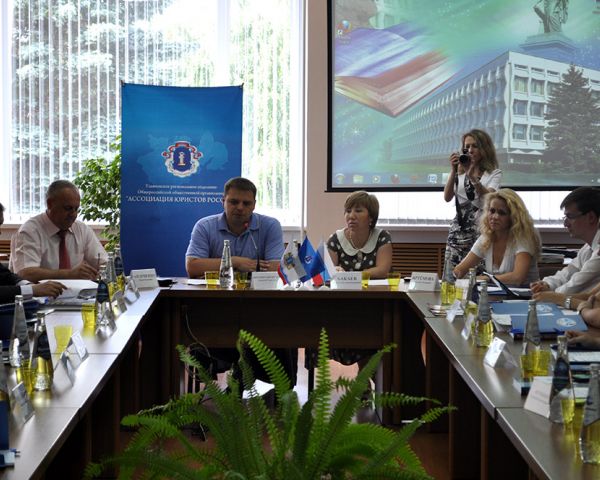 На круглом столе в Ульяновске обсудили результаты применения и перспективы развития избирательного законодательства