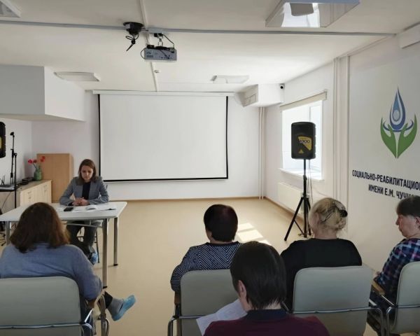 Надёжный щит от мошенников: обучающие мероприятия для представителей старшего поколения