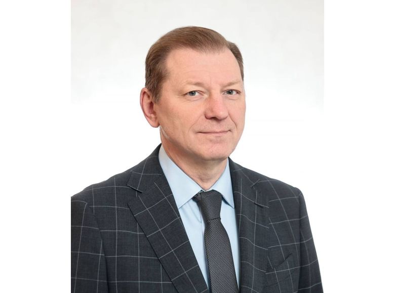 Поздравляем с днём рождения Разумкова Владимира Николаевича!