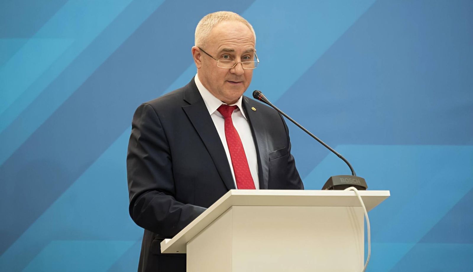 Поздравляем Андриенко Юрия Ивановича с днём рождения!