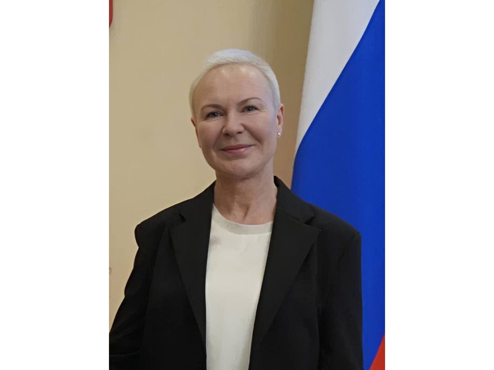 Поздравляем Ивлиеву Елену Владимировну с днём рождения!