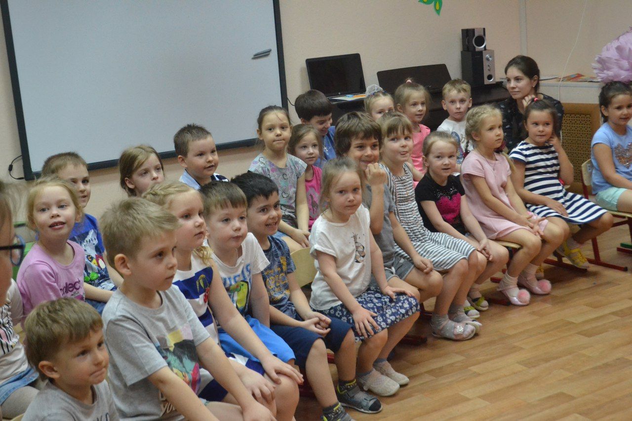 Члены Совета молодых юристов Ульяновского регионального отделения побывали в гостях у Научно-образовательного центра детского развития «У-Знайки» 