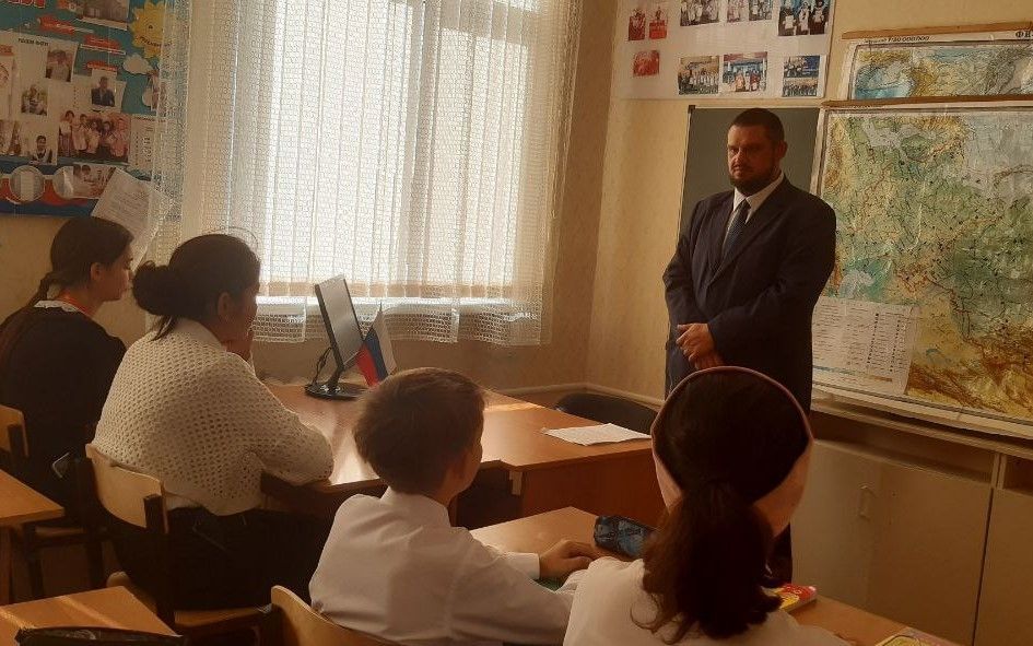 Гранит науки: эксперты Госюрбюро встретились с учащимися школ и техникумов на уроках права в новом учебном году Гранит науки: эксперты Госюрбюро встретились с учащимися школ и техникумов на уроках права в новом учебном году