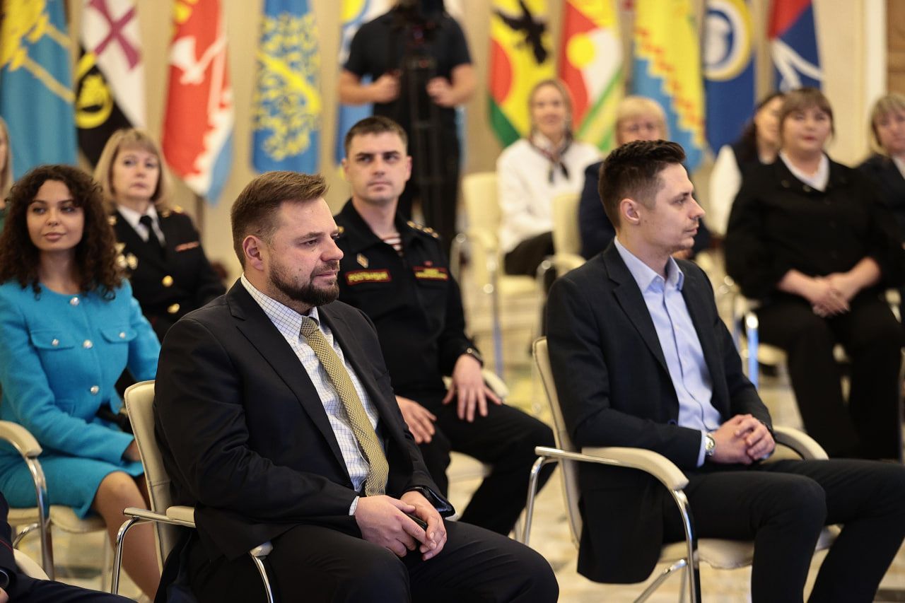 Губернатор Ульяновской области Алексей Русских наградил лучших юристов региона