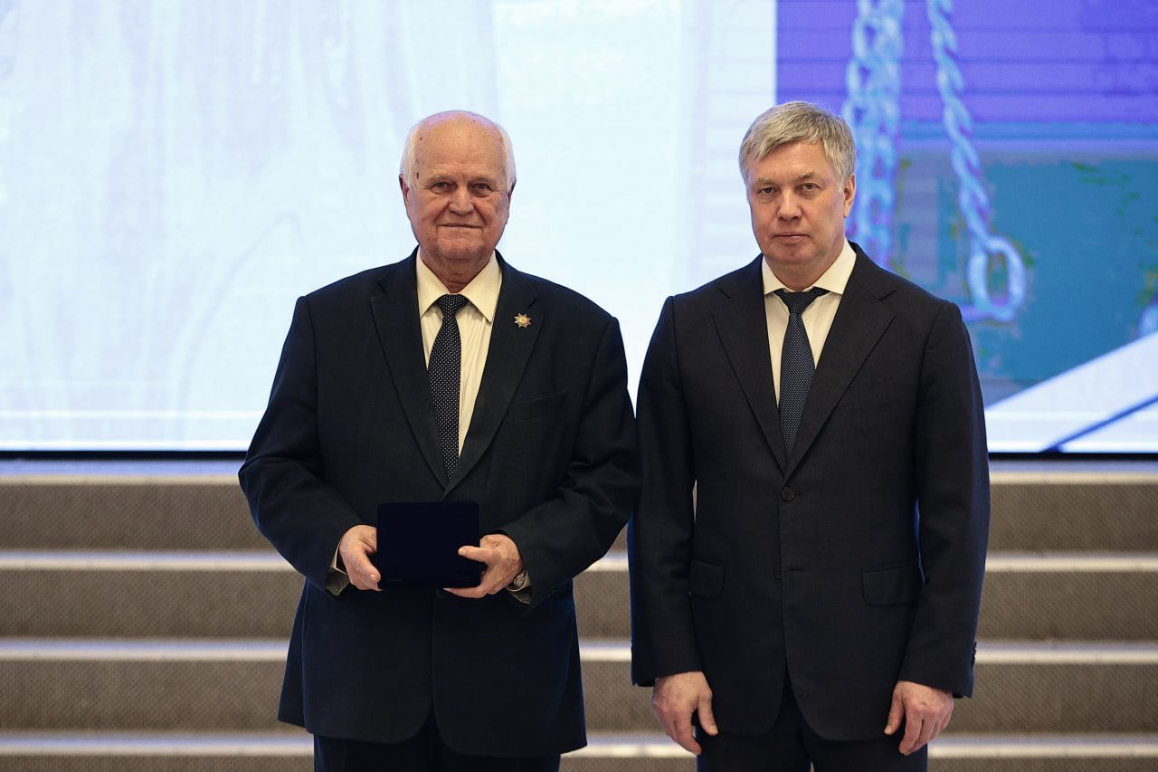 Губернатор Ульяновской области Алексей Русских наградил лучших юристов региона