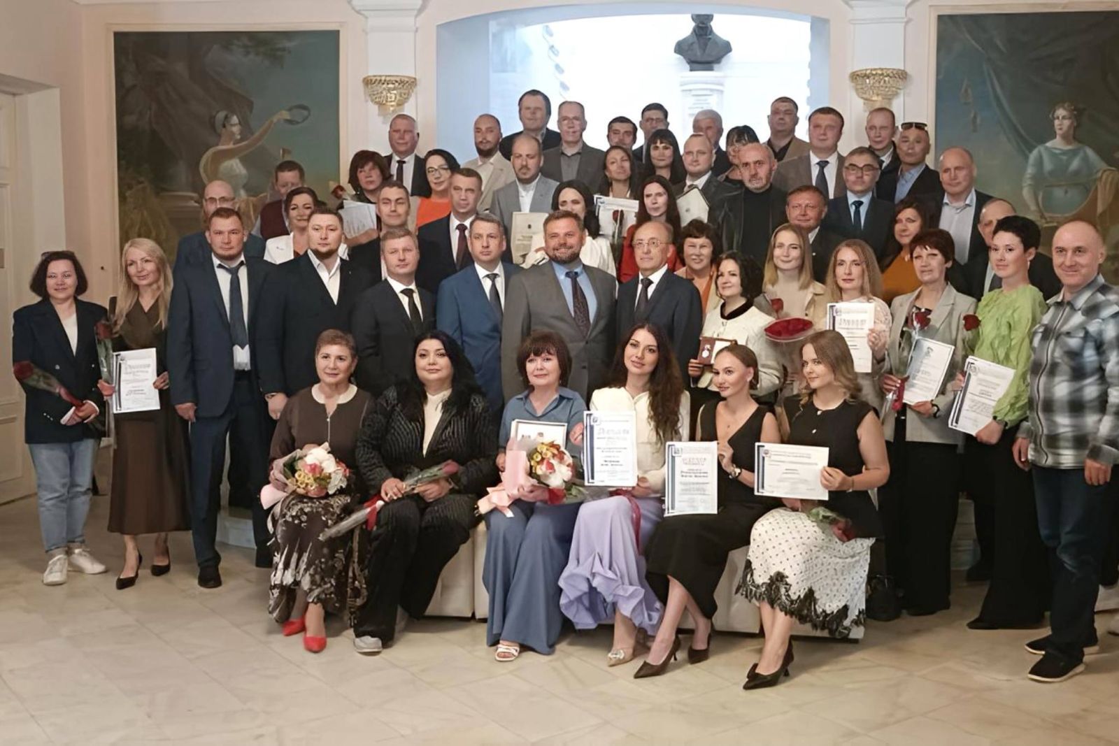 Лучшие в своём деле! Представителям адвокатского сообщества региона вручили заслуженные награды