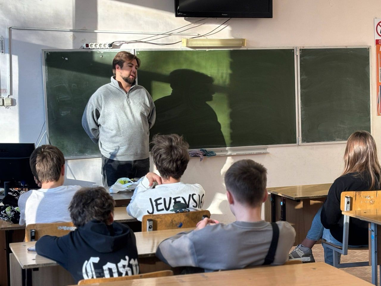 Лучший подарок – это знания: о безопасности в сети для юных гимназистов