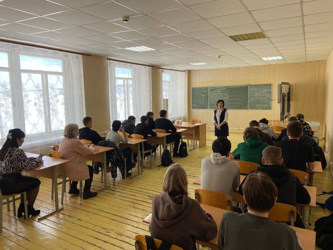Молодёжь вправе. Юристы Ульяновской области провели правовые лекции в образовательных учреждениях