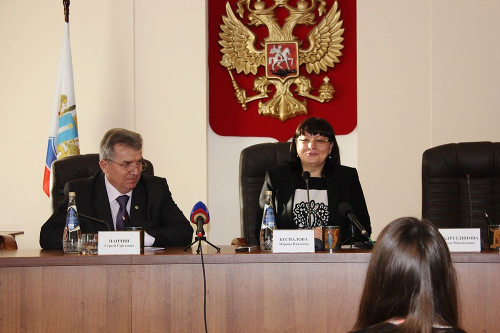Молодые юристы встретились с главой Ульяновска Мариной Беспаловой