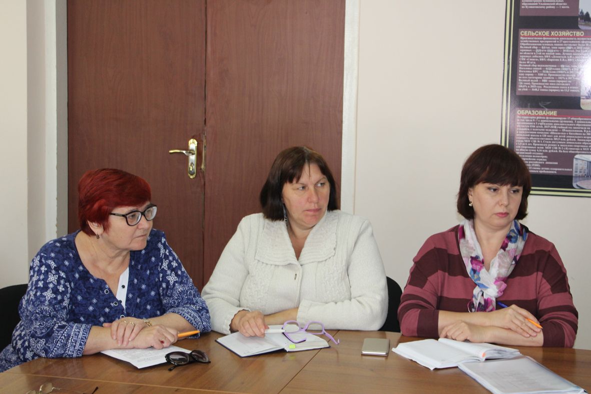 Помогут поселениям и дополнительно проконсультируют. Итоги выезда областной комиссии по законопроектам в Кузоватовский район