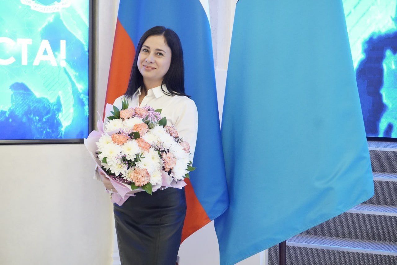 Поздравляем Екатерину Гришину с днём рождения! Поздравляем Екатерину Гришину с днём рождения!