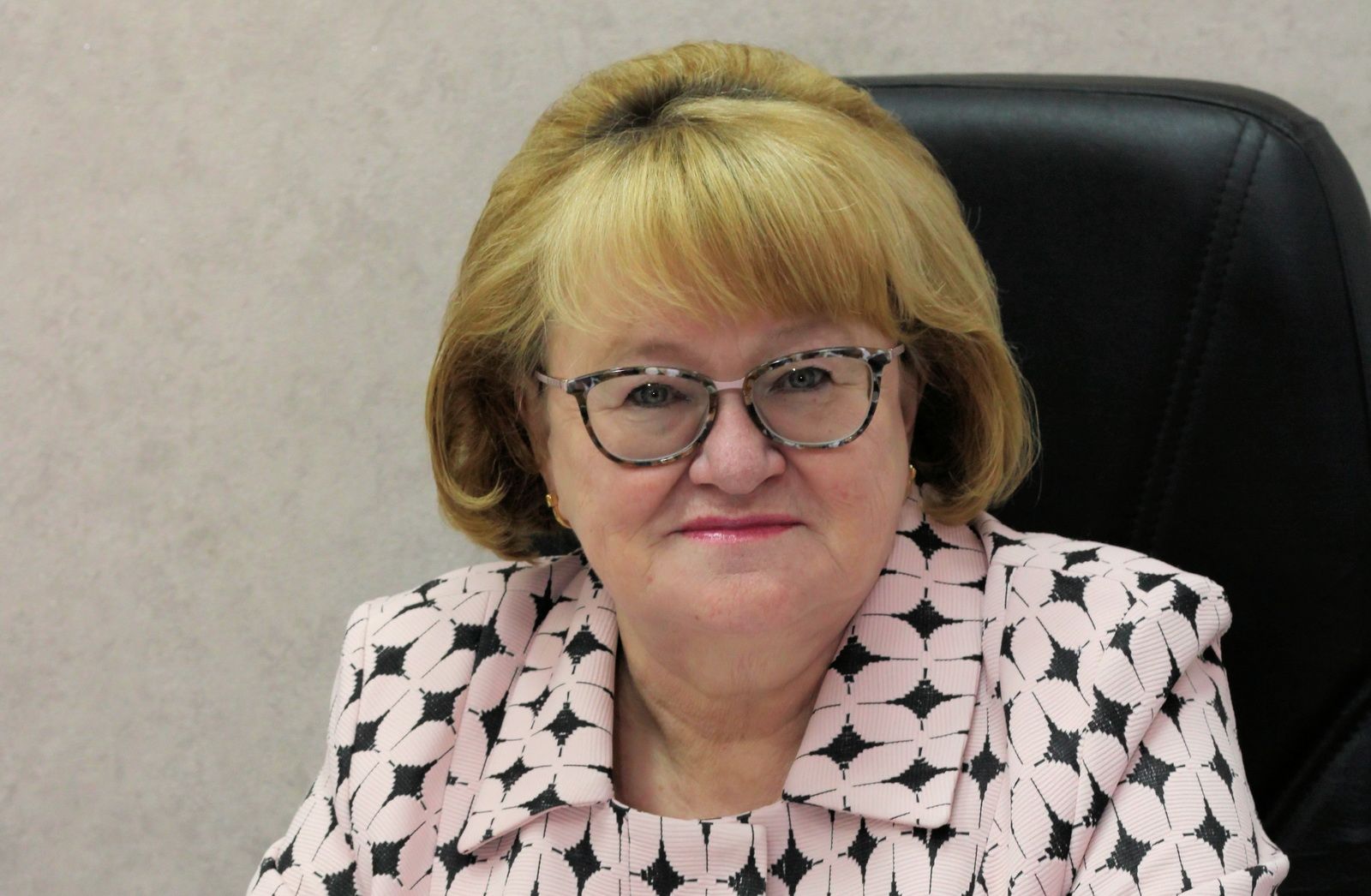 Поздравляем с днем рождения Венерю Ахатовну Браташову! Поздравляем с днем рождения Венерю Ахатовну Браташову!