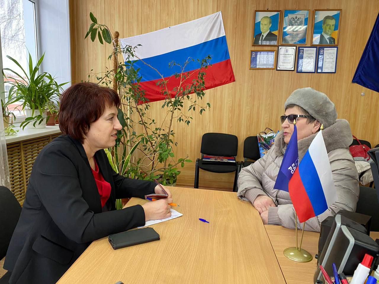Представители Ульяновского реготделения провели приём граждан на площадках партии “Единая Россия”