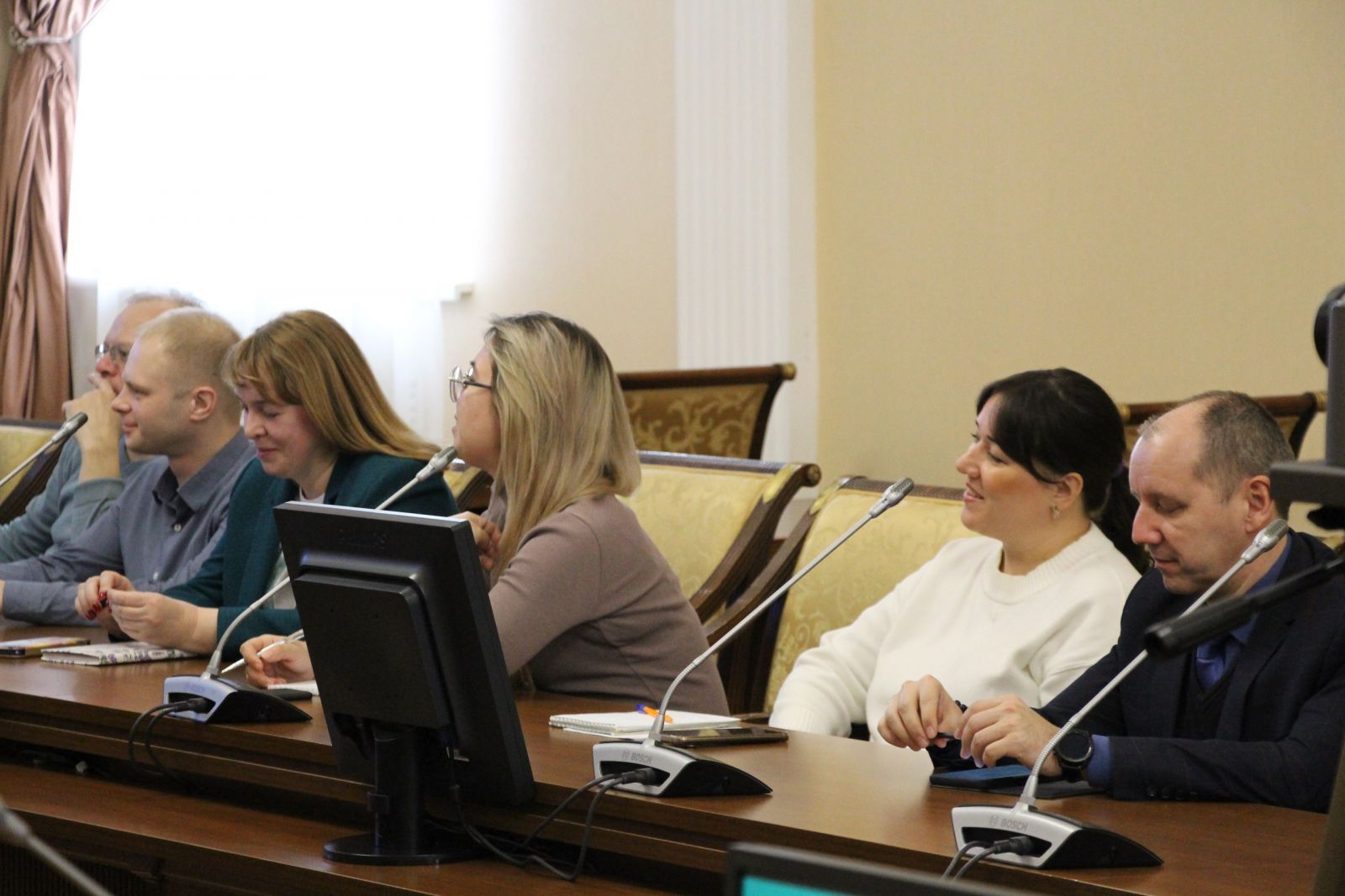 Прозрачность, компетенции и поддержка экспертов. В Ульяновске прошёл семинар по формированию навыков проведения антикоррупционной экспертизы нормативных правовых актов и их проектов Прозрачность, компетенции и поддержка экспертов. В Ульяновске прошёл семинар по формированию навыков проведения антикоррупционной экспертизы нормативных правовых актов и их проектов