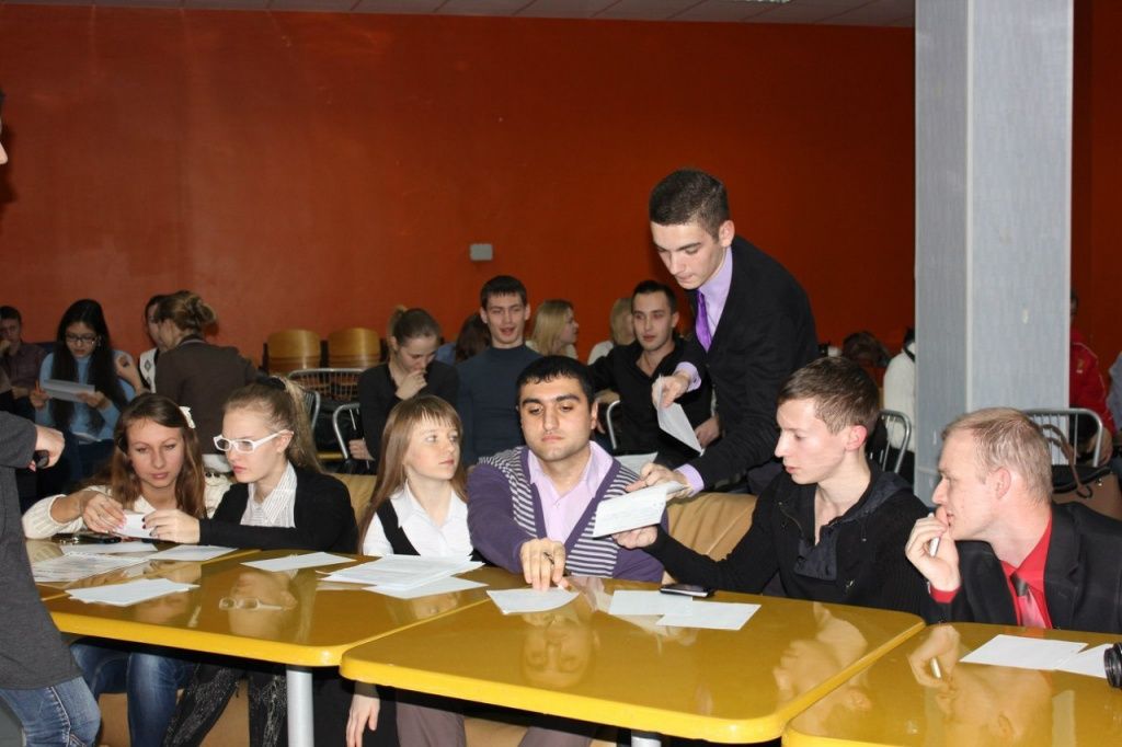 Совет молодых юристов организовал дебаты для первокурсников