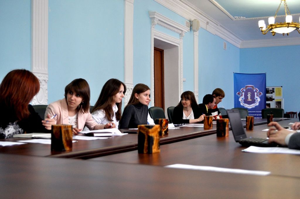 Совет молодых юристов проведёт уроки в школах и начнет формирование регионального корпуса наблюдателей Совет молодых юристов проведёт уроки в школах и начнет формирование регионального корпуса наблюдателей