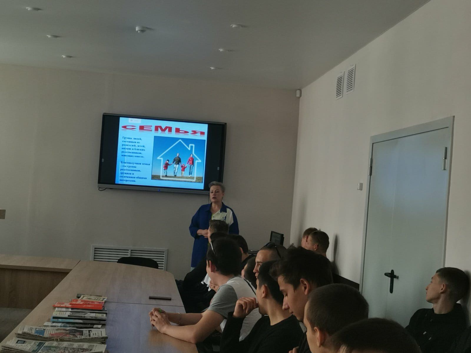 Ульяновские юристы провели ряд правовых мероприятий, приуроченных Международному дню защиты детей Ульяновские юристы провели ряд правовых мероприятий, приуроченных Международному дню защиты детей