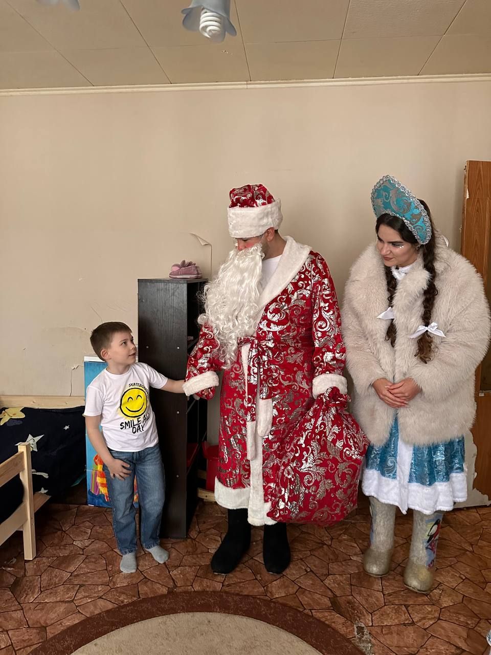 «В Новый год без Юрзабот»! Продолжая добрые предновогодние традиции «В Новый год без Юрзабот»! Продолжая добрые предновогодние традиции