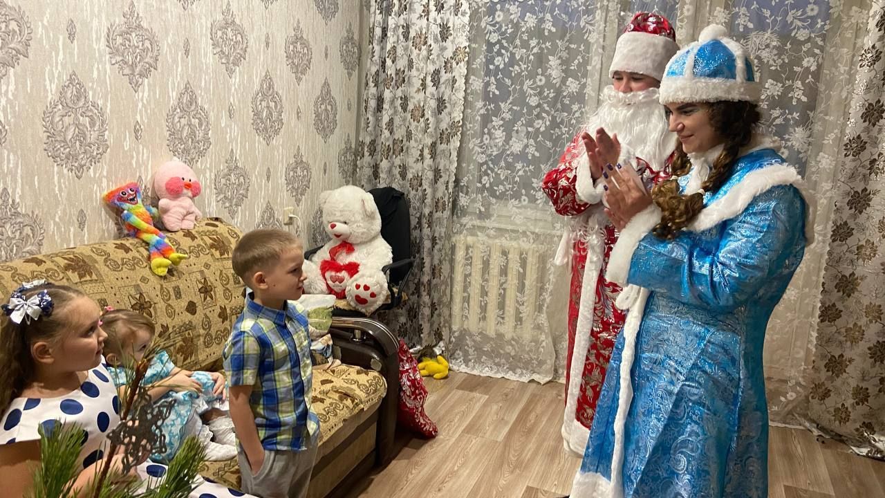 «В Новый год – без Юрзабот!». Ульяновские юристы поздравили ребят из многодетных семей