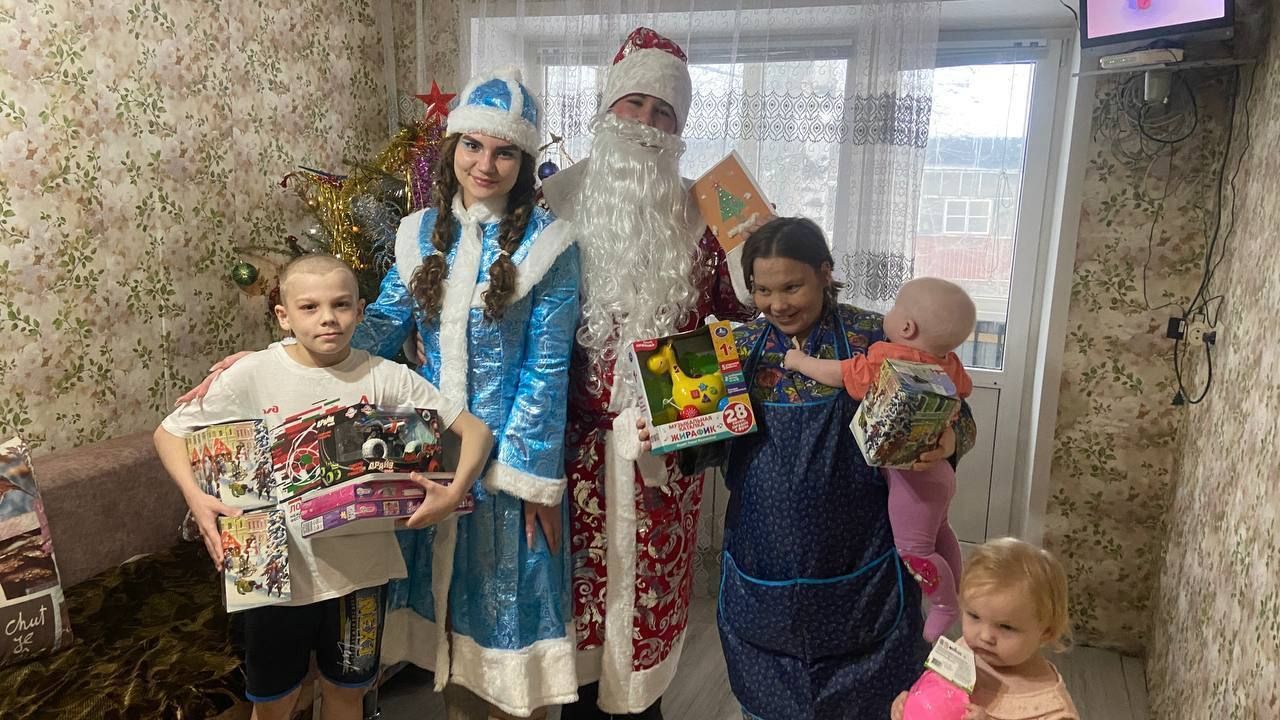 «В Новый год – без Юрзабот!». Ульяновские юристы поздравили ребят из многодетных семей