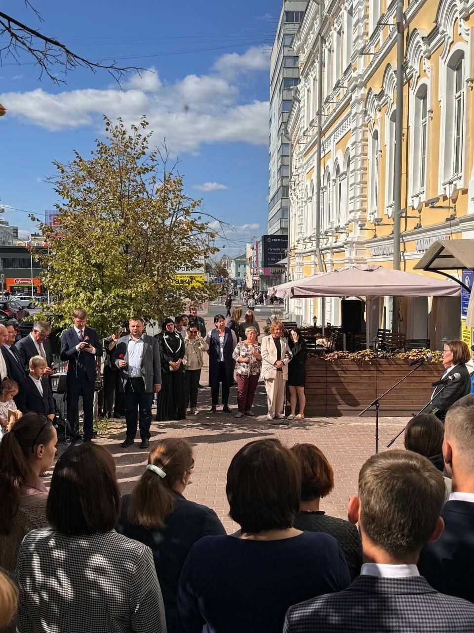 В Ульяновске состоялось открытие мемориальной доски в честь Заслуженного юриста Российской Федерации, основателя реготделения Ассоциации юристов России Виктора Павловича Лагушкина