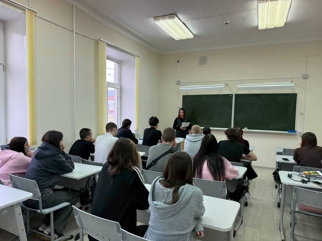 Законы, по которым мы живём: уроки права для подрастающего поколения